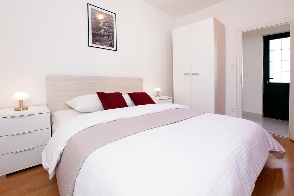 Katica Apartments Bol Kültér fotó